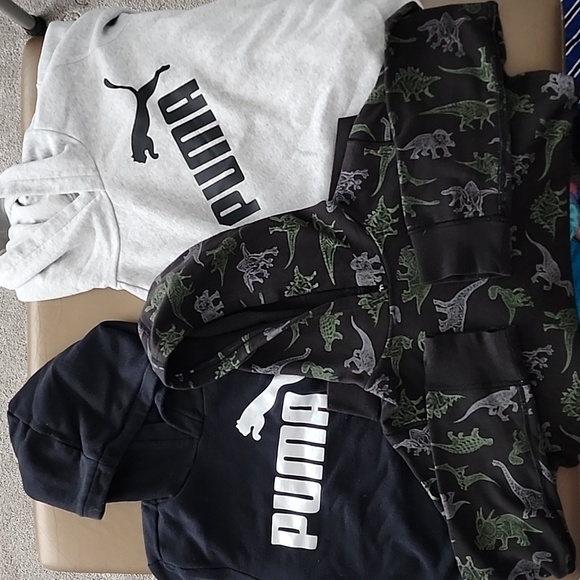 Lot of Boys Sweatshirts-size 8 and 1 small size 12 - Picture 1 of 4